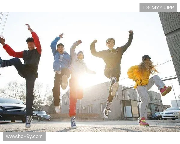 围绕踢足球的有对象吗探讨青年情感与运动生活关系及社会互动现象